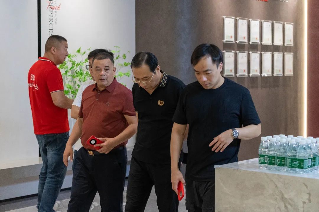 大地·大師·大宅 | 2024強(qiáng)輝精工瓷磚大師館盛大開(kāi)幕！(圖6)